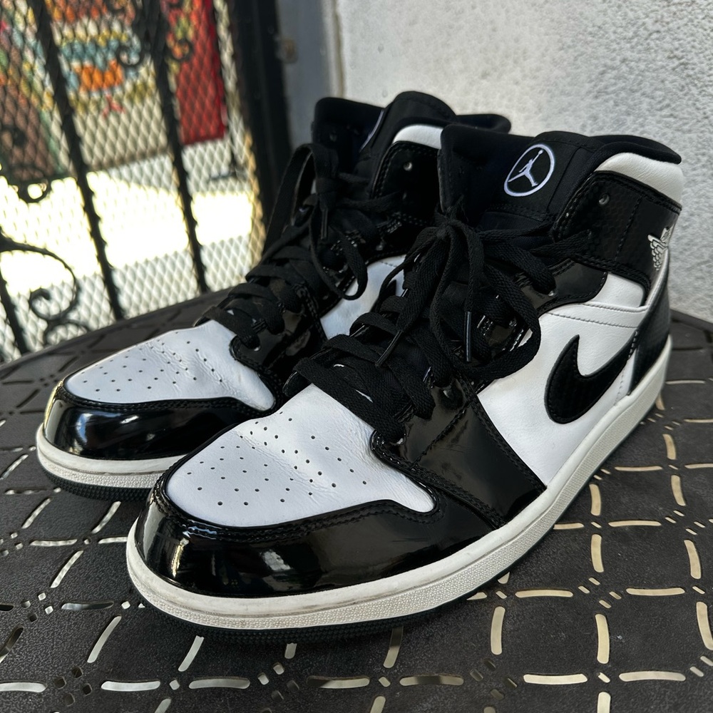 Jordan Men's Black and White High-Top Sneakers